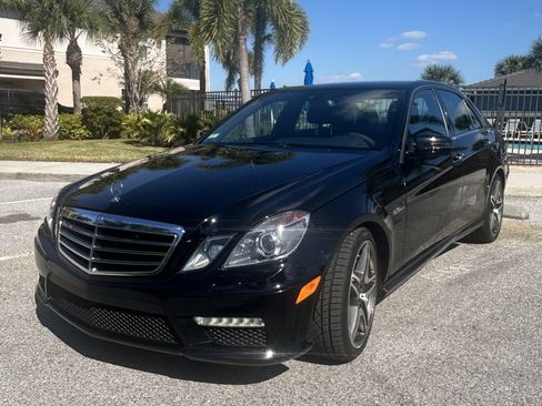 Used 2010 Mercedes-Benz E 63 AMG Sedan image 1