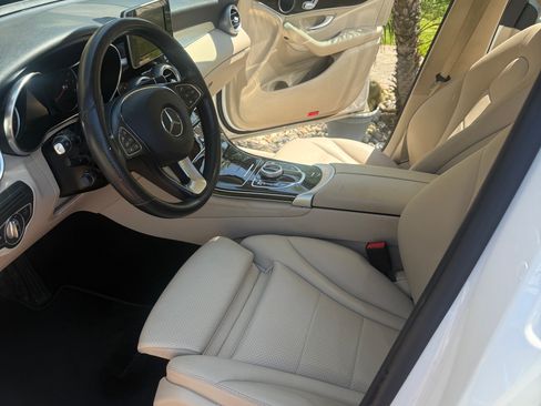 Used 2019 Mercedes-Benz GLC 300 image 9