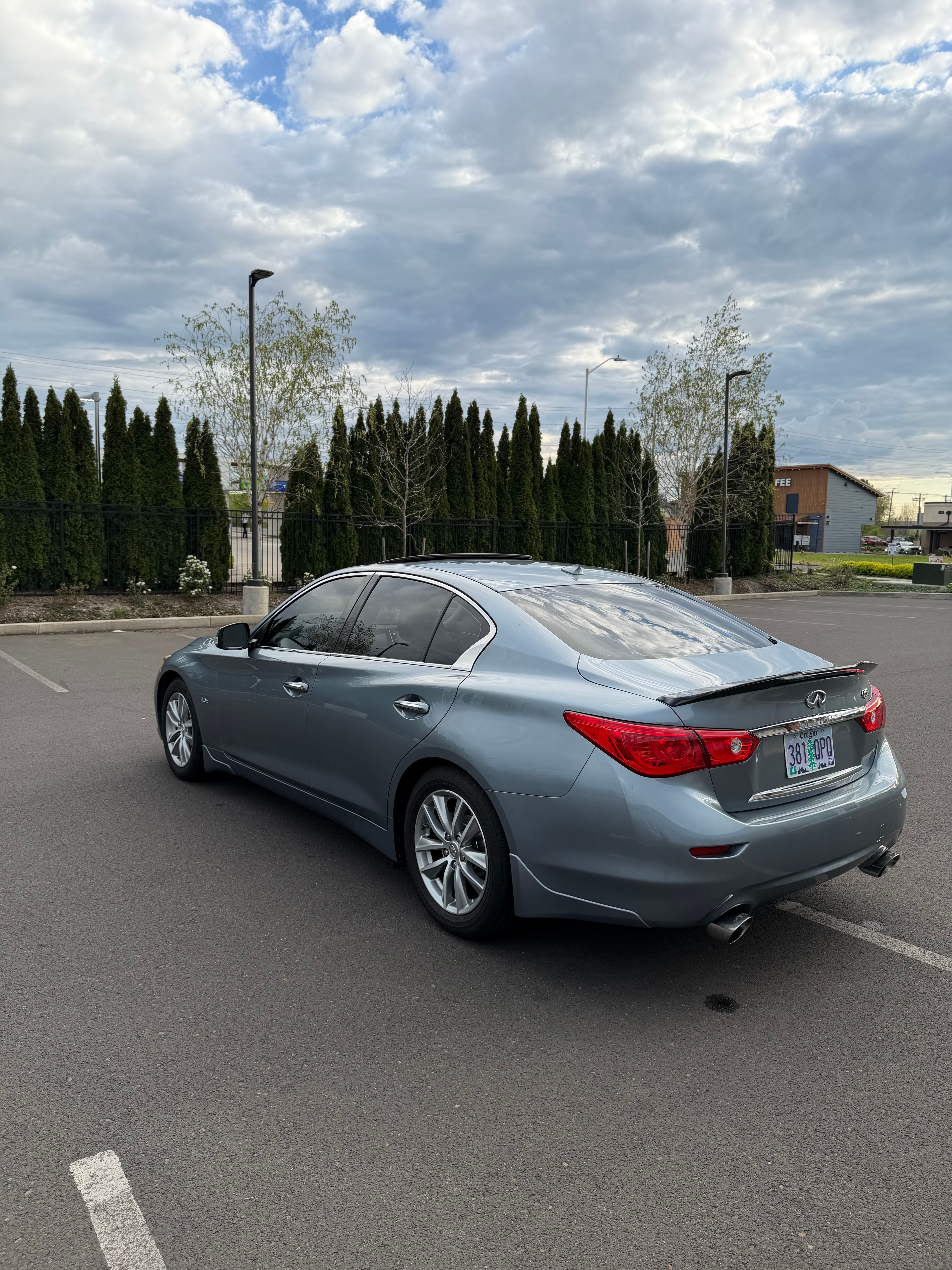 Used 2017 INFINITI Q50 3.0t Premium w/ 3.0T Premium Plus Package RWD image 8