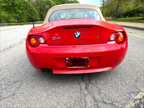 Used 2004 BMW Z4 2.5i RWD image 14