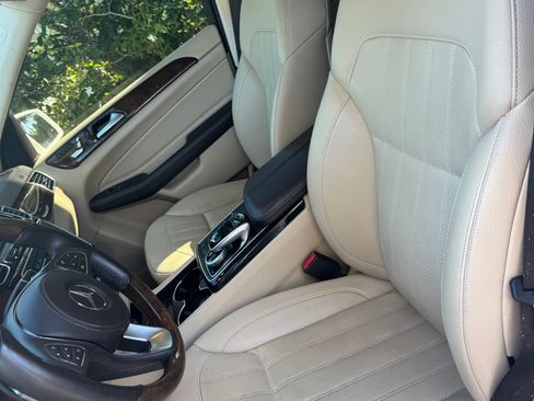 Used 2017 Mercedes-Benz GLS 450 4MATIC image 17