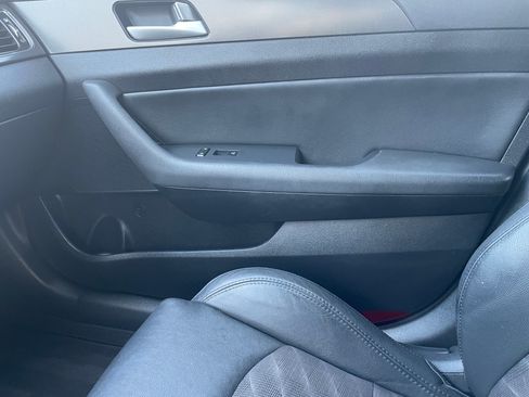 Used 2016 Hyundai Sonata Sport w/ Option Group 02 image 6