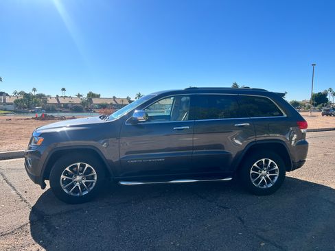 Used 2015 Jeep Grand Cherokee Limited w/ Trailer Tow Group IV image 5