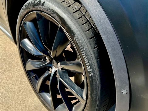 Used 2021 Tesla Model X Long Range image 18