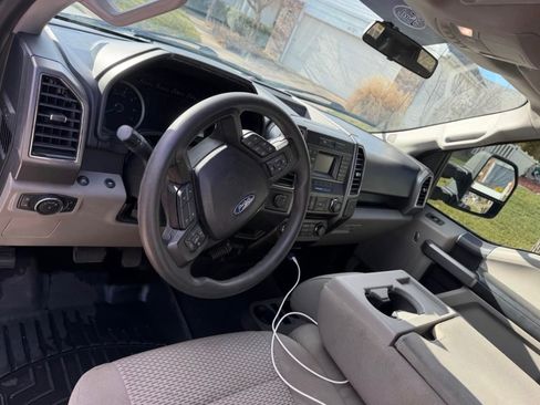 Used 2017 Ford F150 XLT image 11