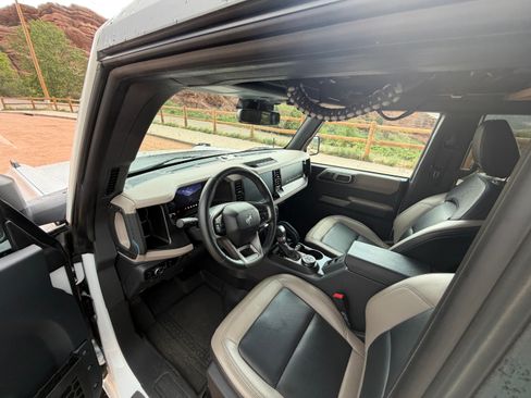 Used 2023 Ford Bronco Wildtrak AWD/4WD image 14