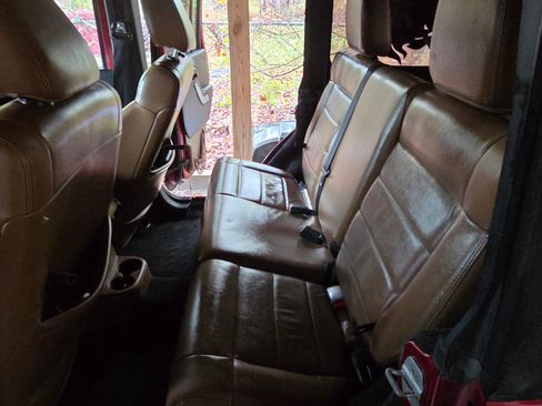 Used 2011 Jeep Wrangler Unlimited Sahara w/ Dual Top Group image 27