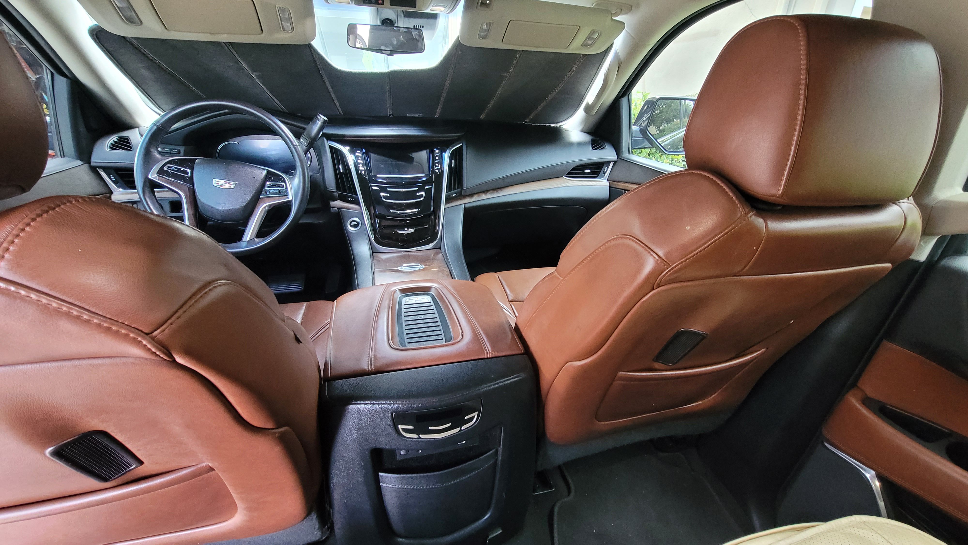 Used 2017 Cadillac Escalade Premium Luxury RWD image 12