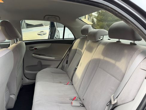 Used 2011 Toyota Corolla LE image 6