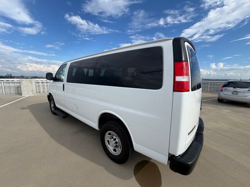 Used 2021 Chevrolet Express 2500 LS w/ Driver Convenience Package RWD image 12