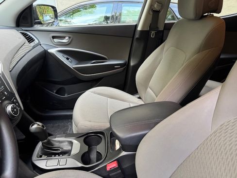 Used 2016 Hyundai Santa Fe Sport image 9