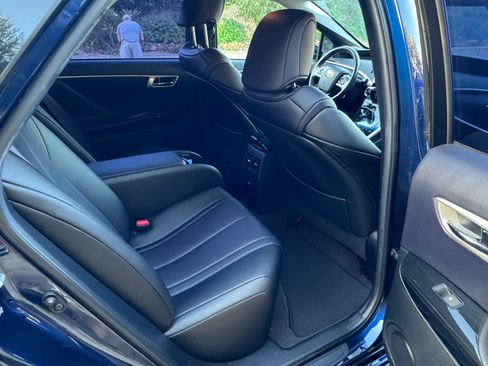 Used 2017 Toyota Mirai image 8