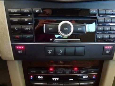 Used 2011 Mercedes-Benz E 350 Sedan image 10