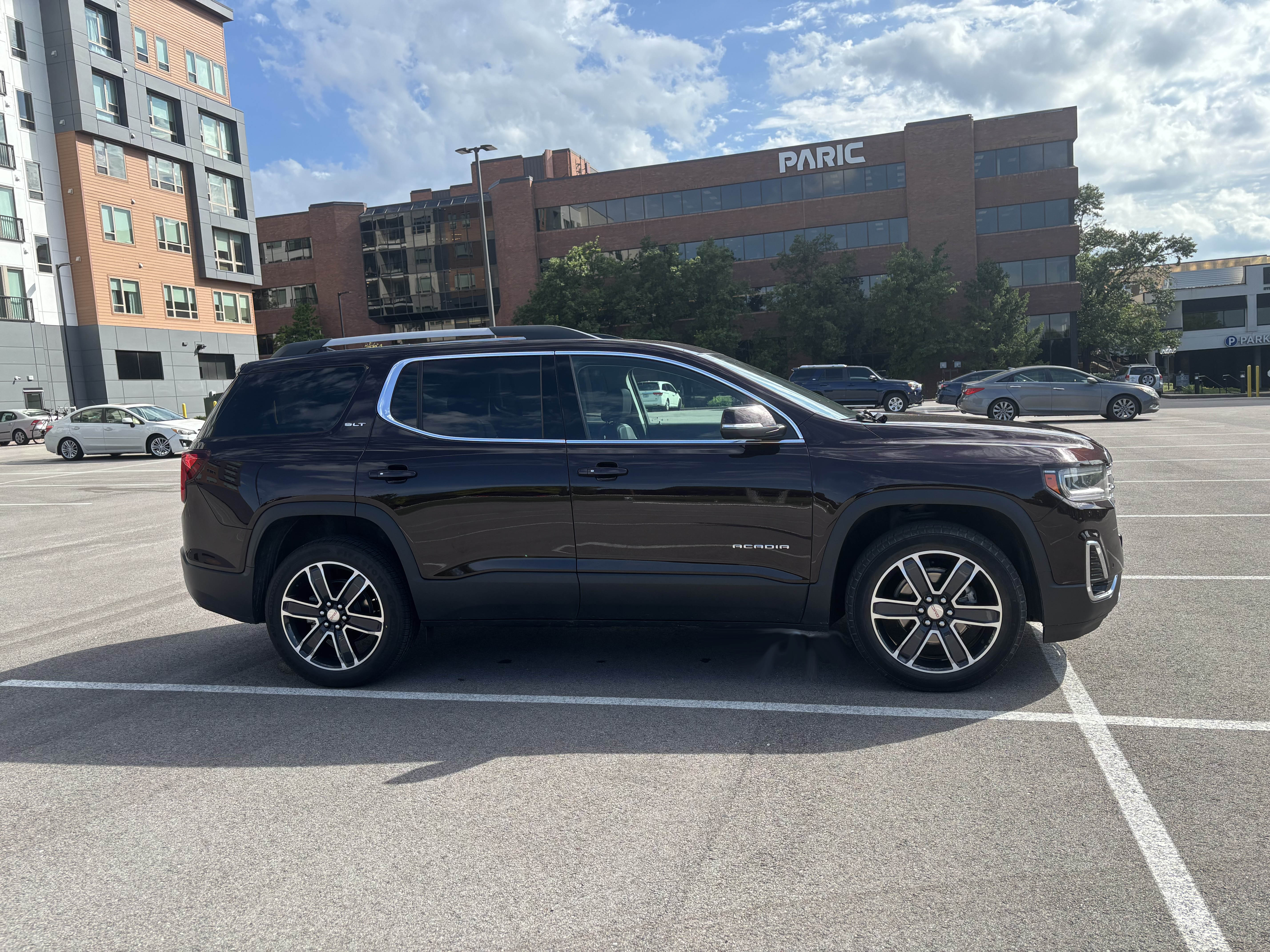Used 2021 GMC Acadia SLT w/ Premium Package AWD/4WD image 6