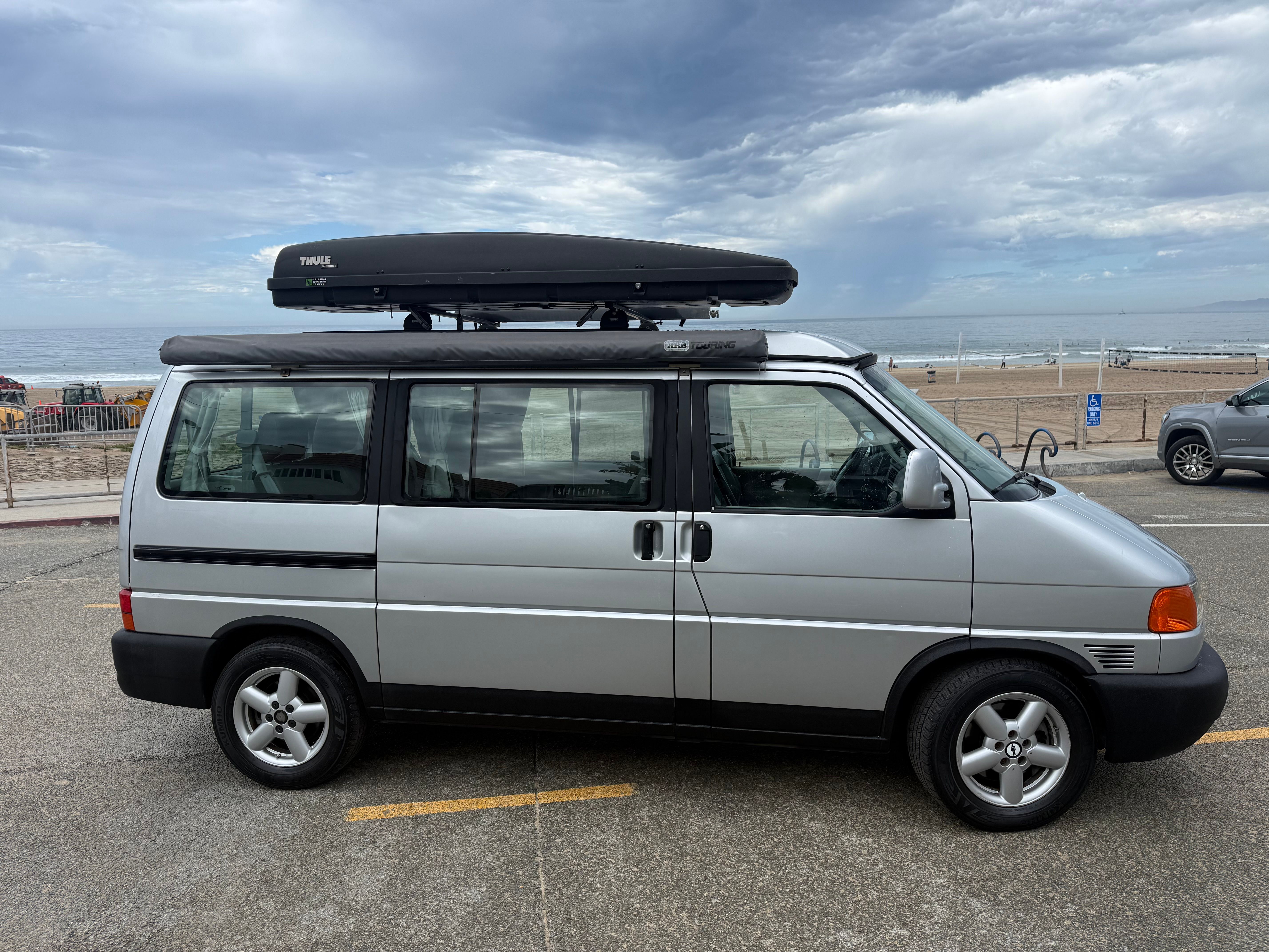 Used 2002 Volkswagen Eurovan MV FWD image 4
