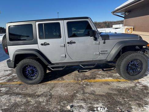 Used 2016 Jeep Wrangler Unlimited Sport w/ Quick Order Package 24S image 4