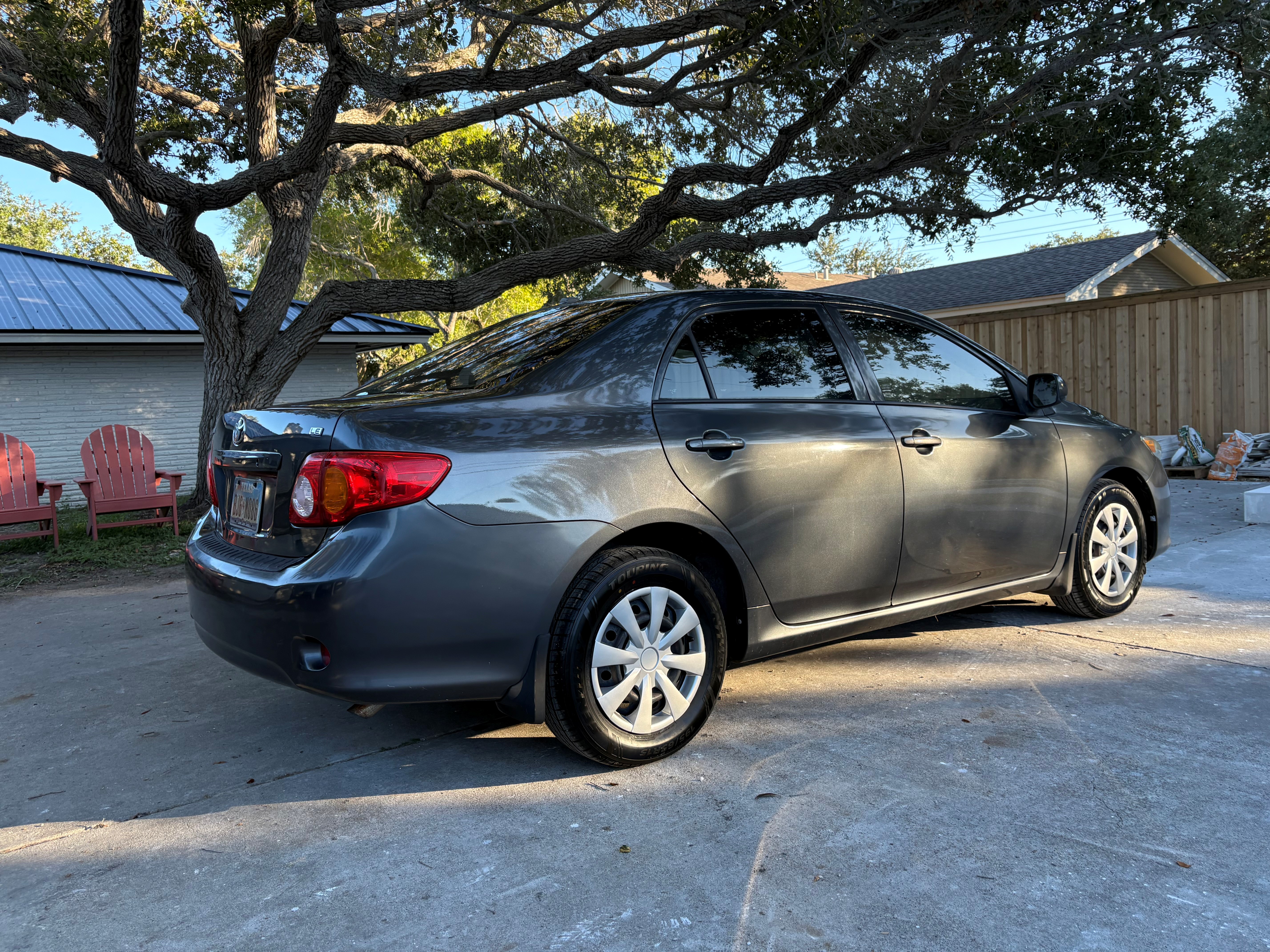 Used 2010 Toyota Corolla LE FWD image 2