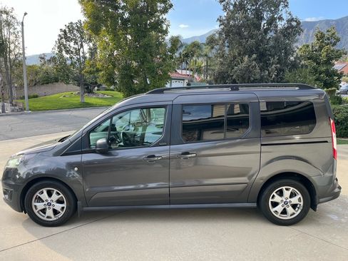 Used 2015 Ford Transit Connect XLT image 6