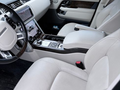 Used 2018 Land Rover Range Rover HSE AWD/4WD image 4