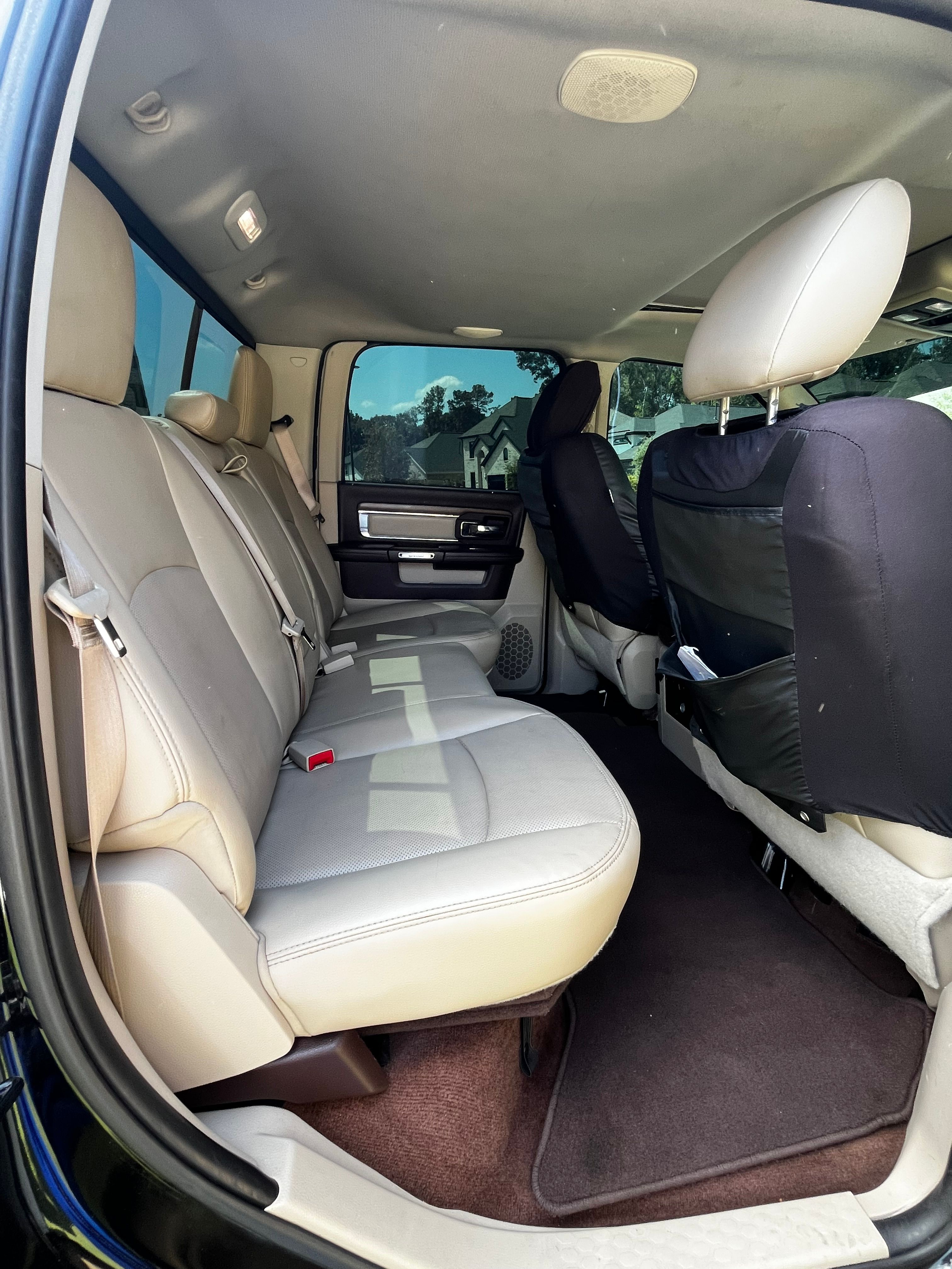 Used 2014 RAM 1500 Laramie w/ Convenience Group RWD image 8