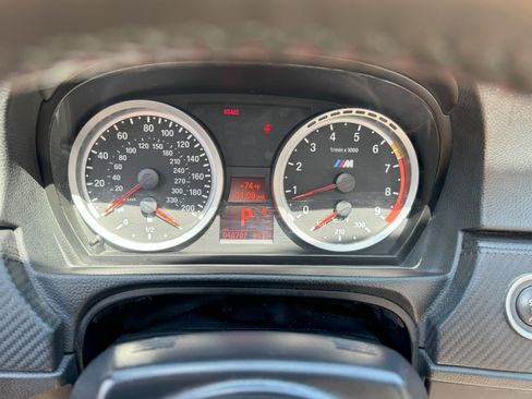 Used 2011 BMW M3 Convertible image 6