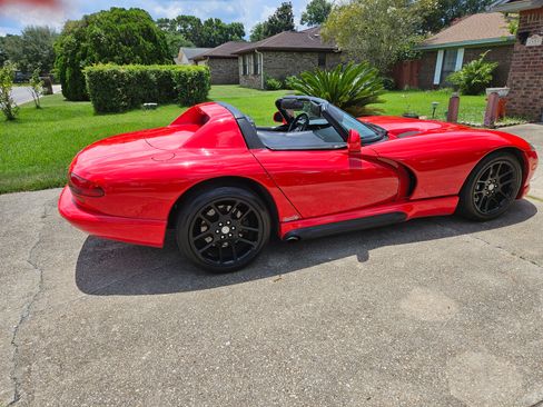 Used 1994 Dodge Viper RT/10 image 1