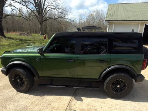 Used 2023 Ford Bronco Black Diamond AWD/4WD image 4
