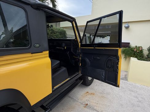 Used 1997 Land Rover Defender 90 AWD/4WD image 17