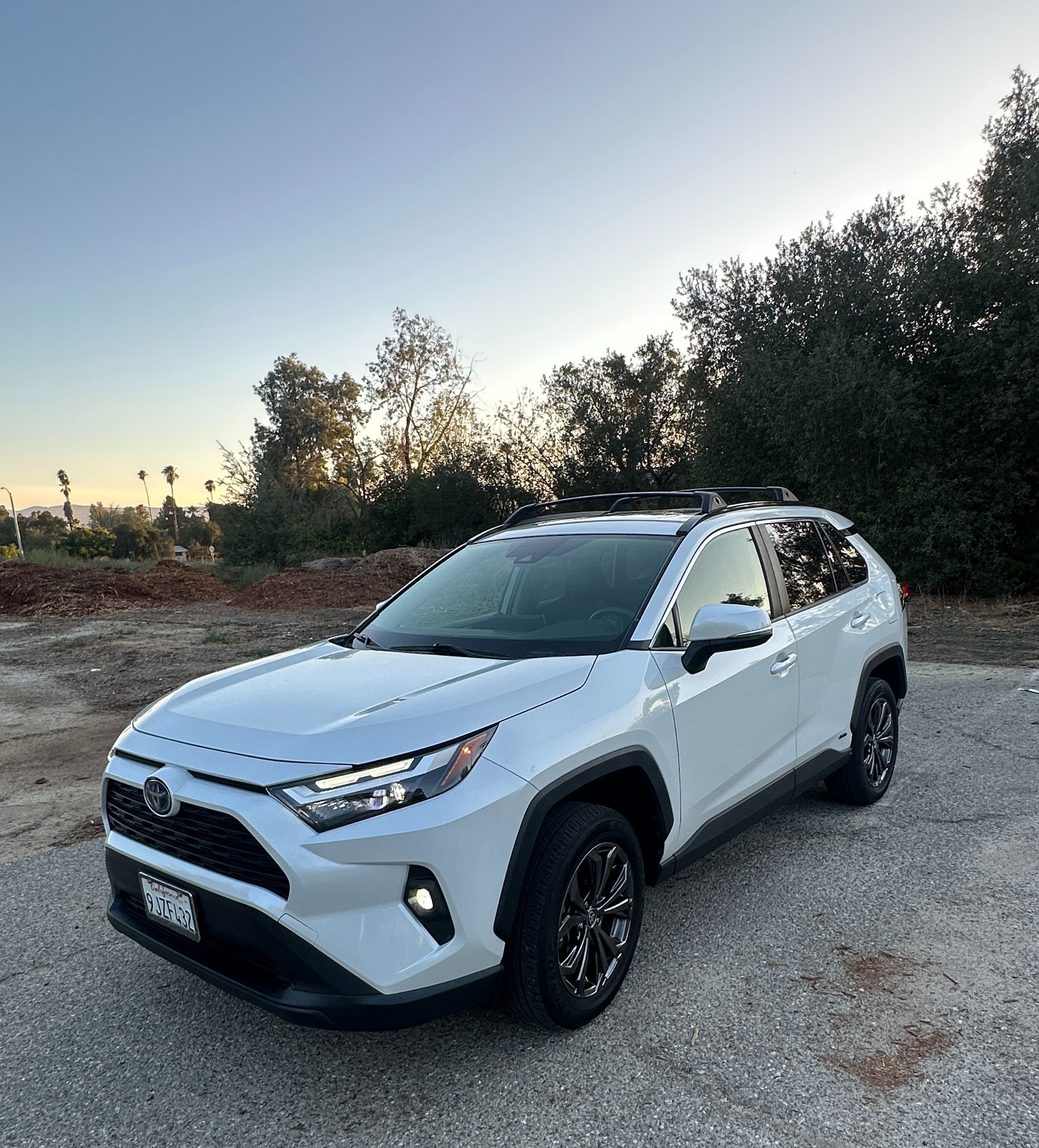 Used 2024 Toyota RAV4 XLE Premium w/ Weather Package AWD/4WD image 5