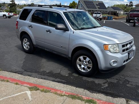 Used 2009 Ford Escape 2WD Hybrid image 4