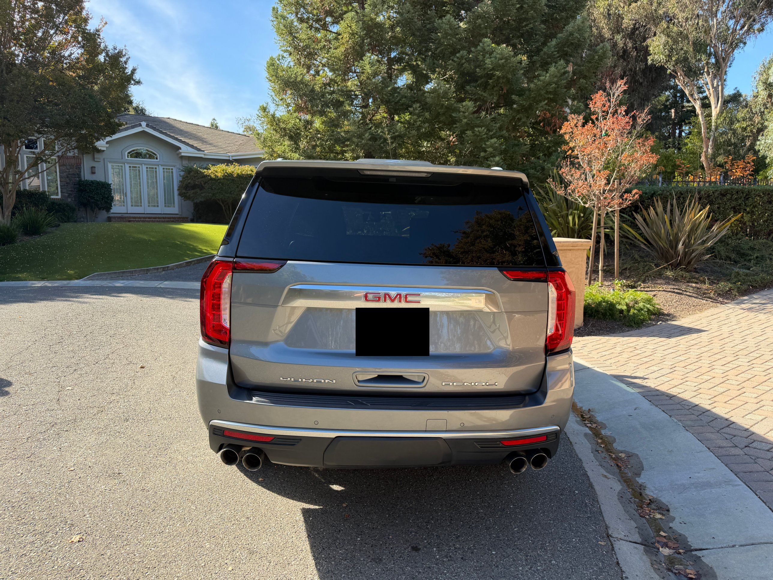 Used 2021 GMC Yukon XL Denali w/ LPO, Illumination Package AWD/4WD image 8