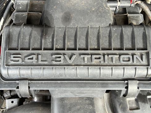 Used 2006 Lincoln Mark LT 2WD image 16