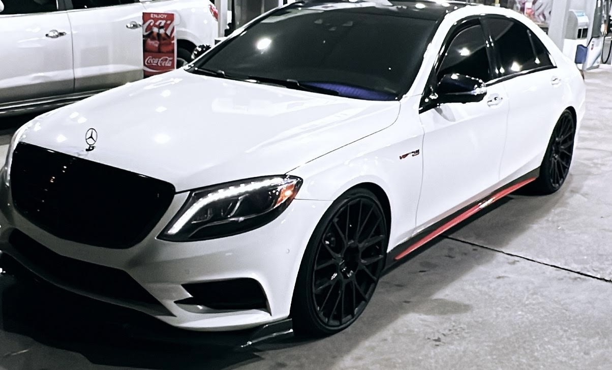 Used 2015 Mercedes-Benz S 550 4MATIC Sedan image 2