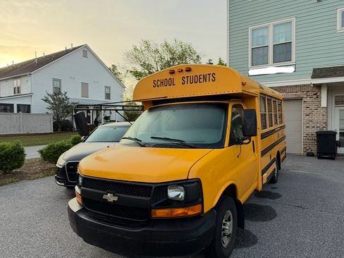 Used 2008 Chevrolet Express 3500 Cab-Chassis Van 2D w/ School Bus Package image 2