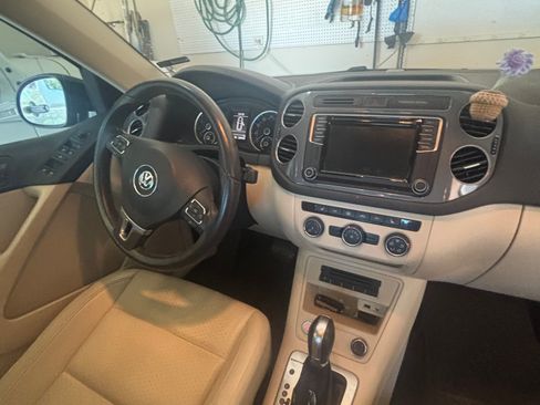 Used 2017 Volkswagen Tiguan S AWD/4WD image 8