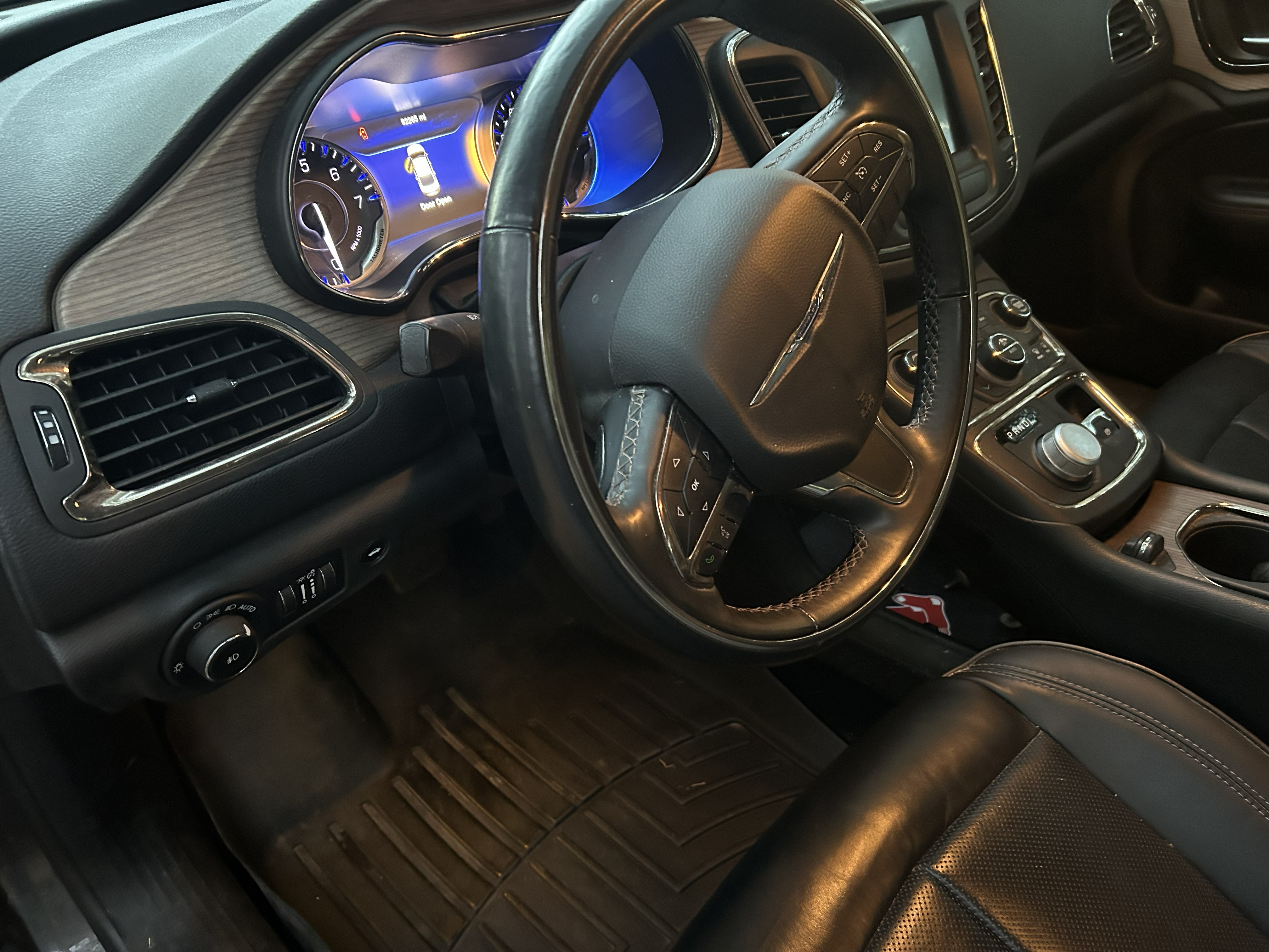Used 2015 Chrysler 200 C w/ Navigation & Sound Group I FWD image 15