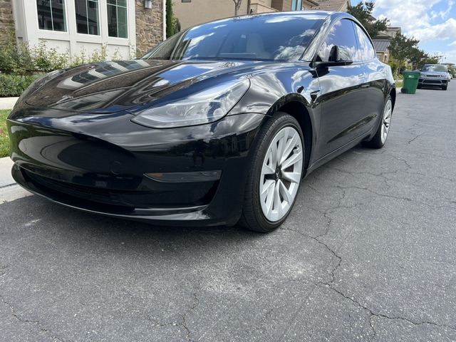 Used 2023 Tesla Model 3 Standard Range RWD image 1