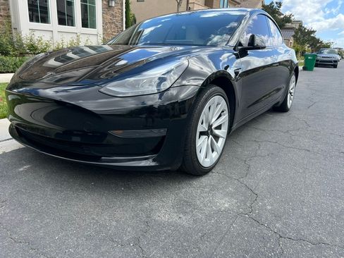 Used 2023 Tesla Model 3 Standard Range RWD image 1