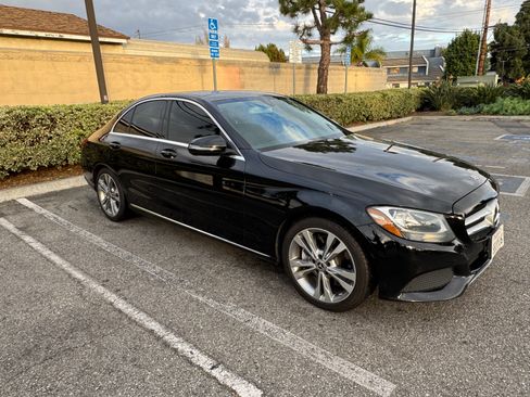 Used 2017 Mercedes-Benz C 300 Sedan image 5