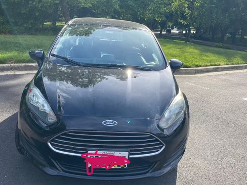 Used 2019 Ford Fiesta SE FWD image 1