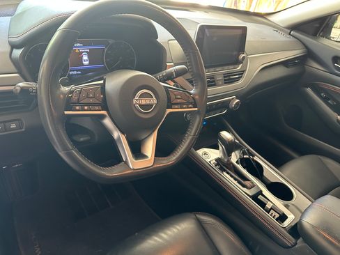 Used 2023 Nissan Altima 2.5 SR FWD image 16