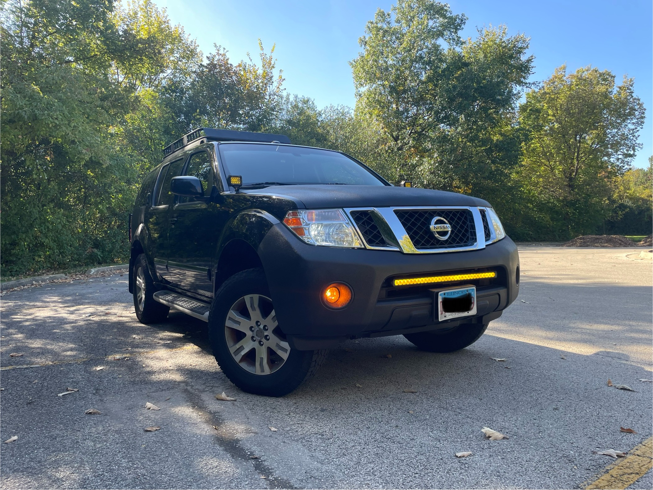 Used 2011 Nissan Pathfinder Silver AWD/4WD image 1