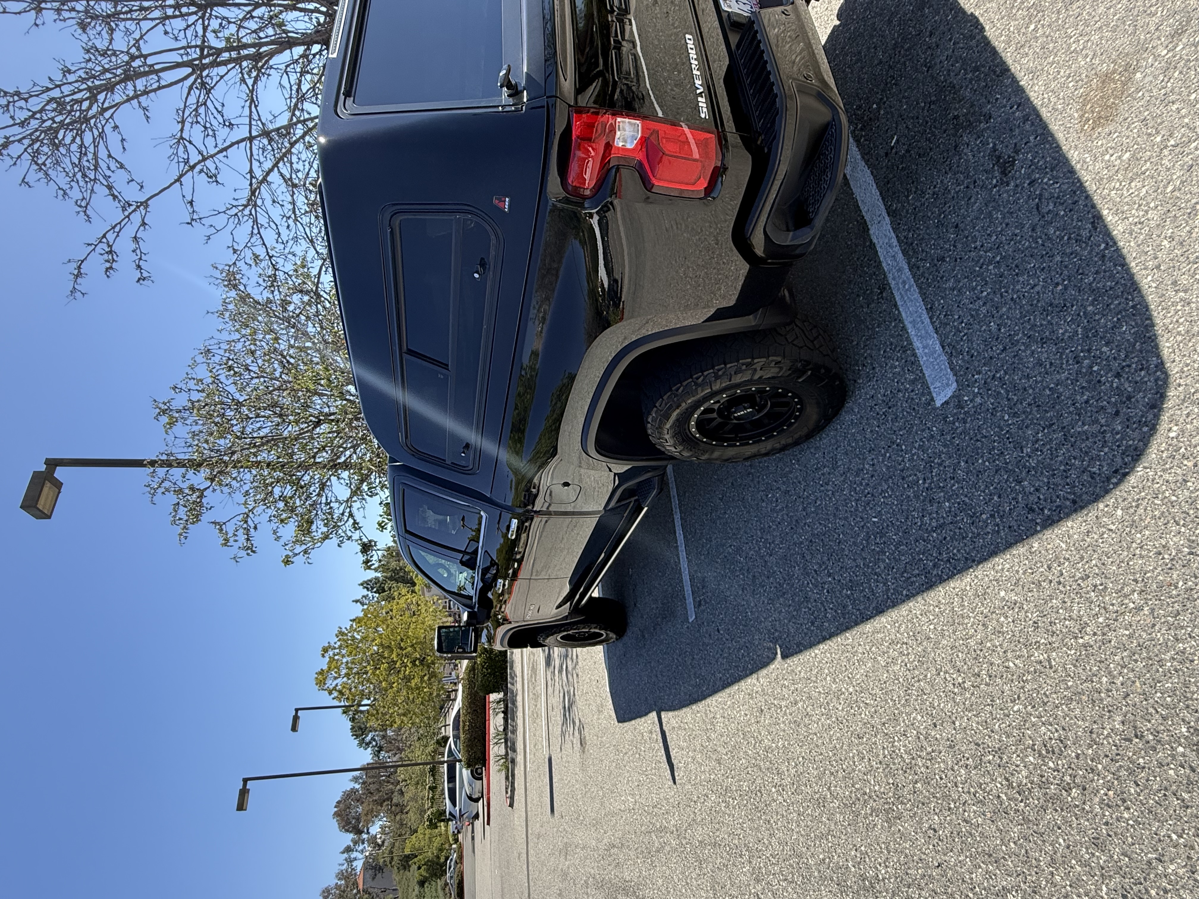 Used 2022 Chevrolet Silverado 2500 High Country w/ Safety Package II AWD/4WD image 6