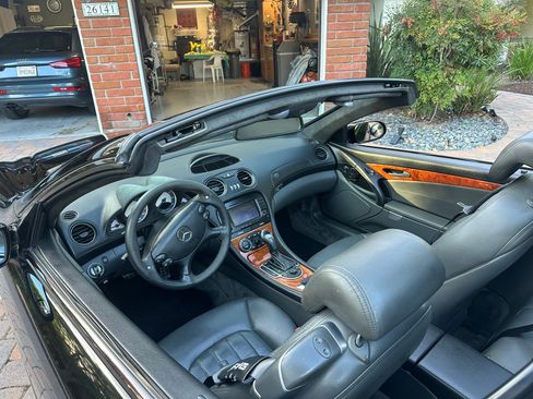 Used 2006 Mercedes-Benz SL 55 AMG image 11