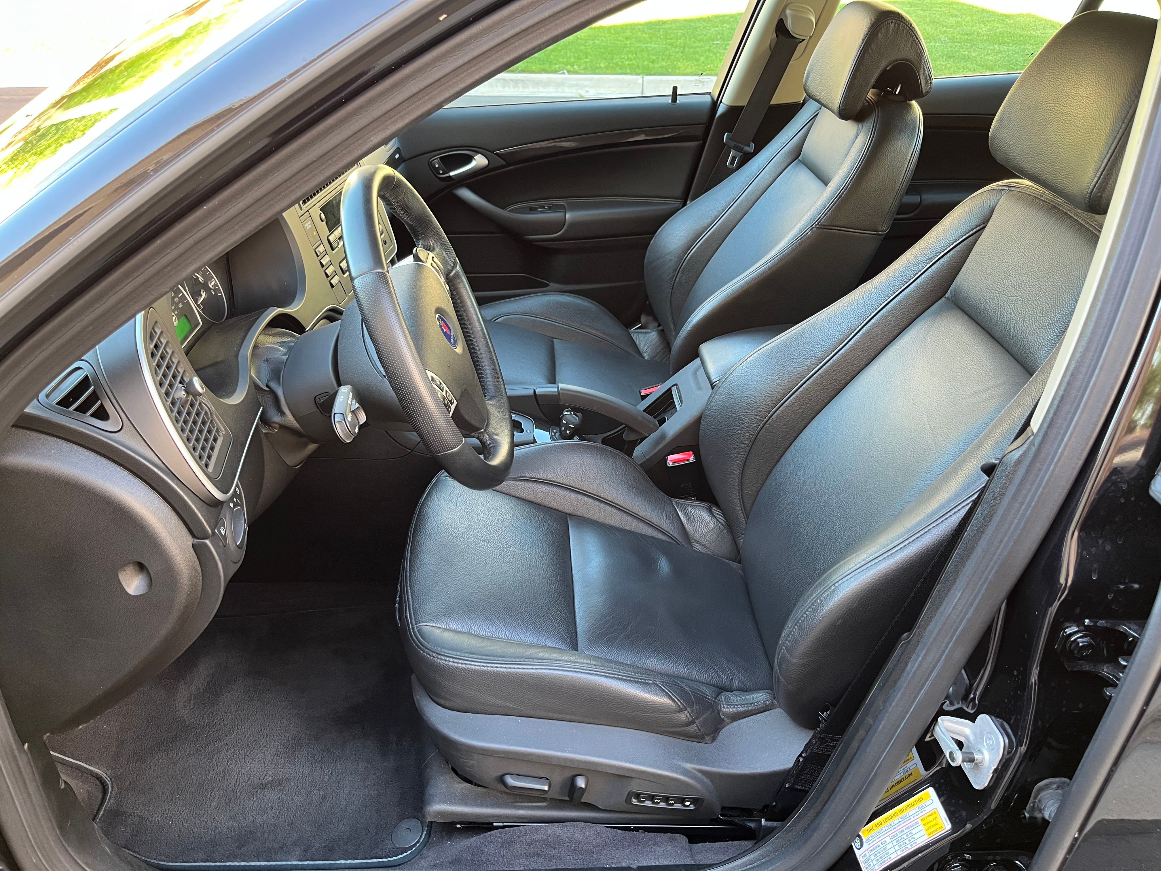 Used 2010 Saab 9-3 Aero w/ Aero Premium Package AWD/4WD image 18
