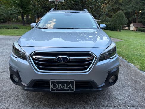 Used 2019 Subaru Outback 2.5i Premium AWD/4WD image 4