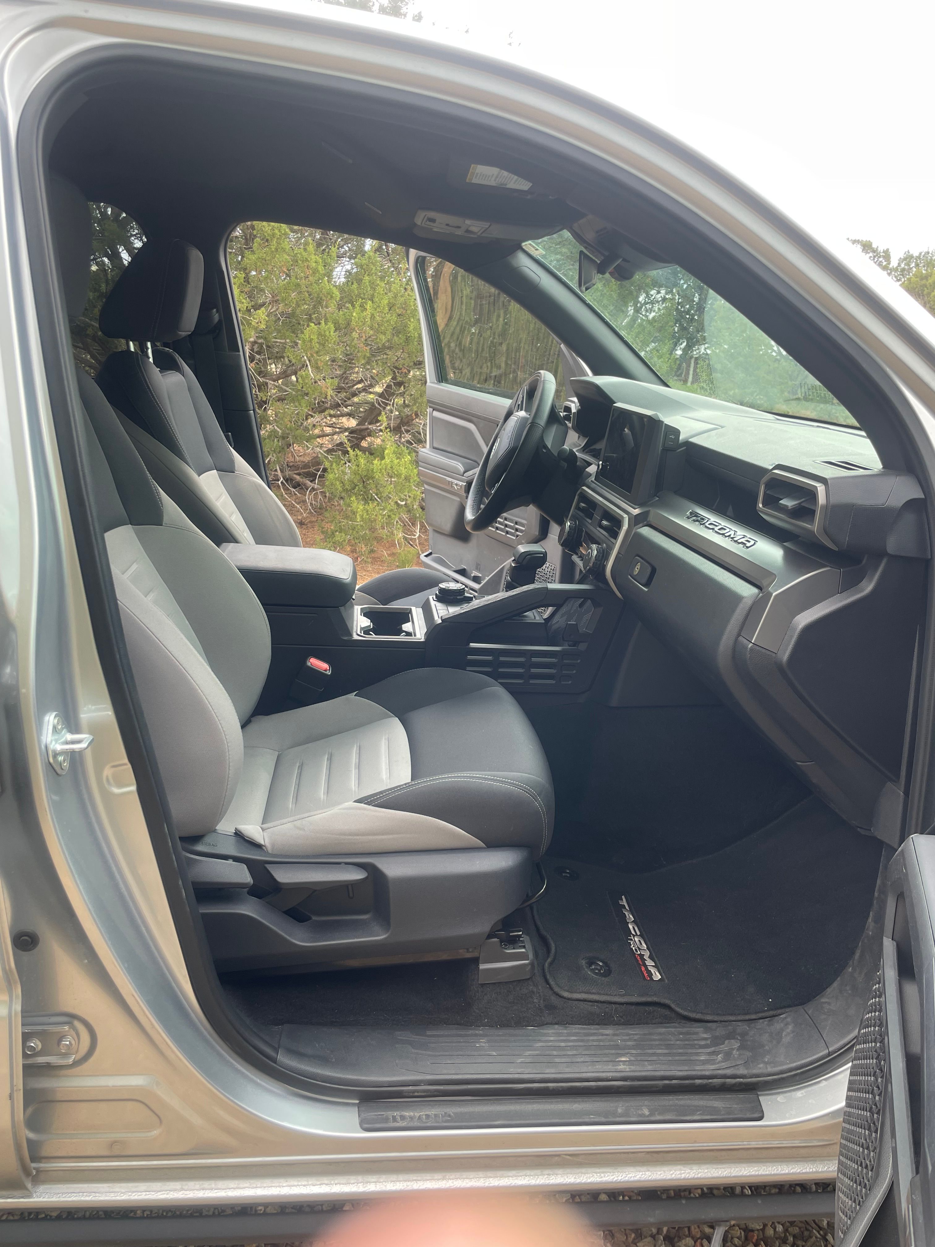 Used 2024 Toyota Tacoma TRD Off-Road AWD/4WD image 19