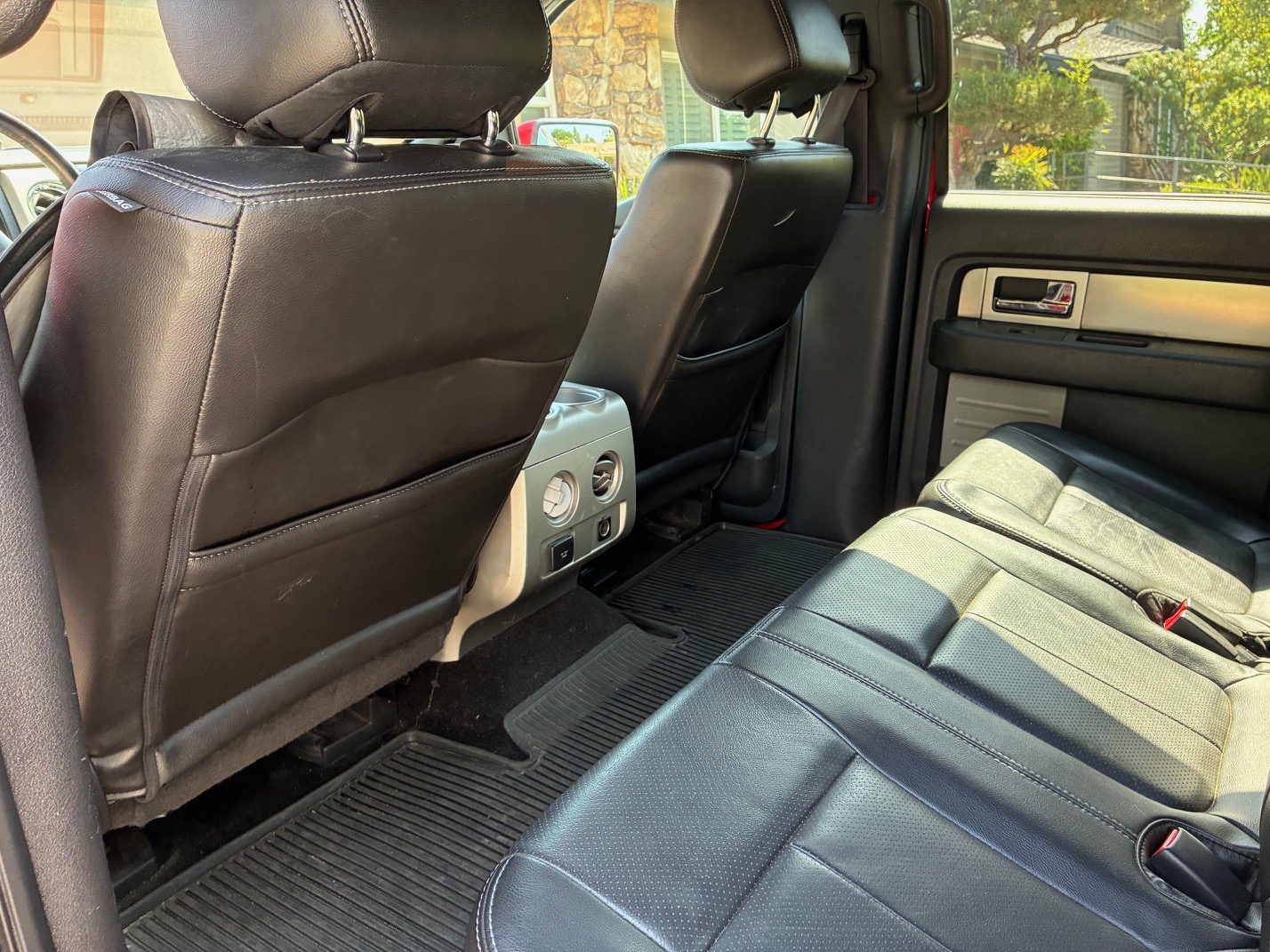 Used 2014 Ford F150 FX4 w/ Equipment Group 402A Luxury AWD/4WD image 15