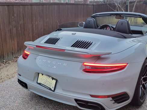 Used 2018 Porsche 911 Turbo S AWD/4WD image 31