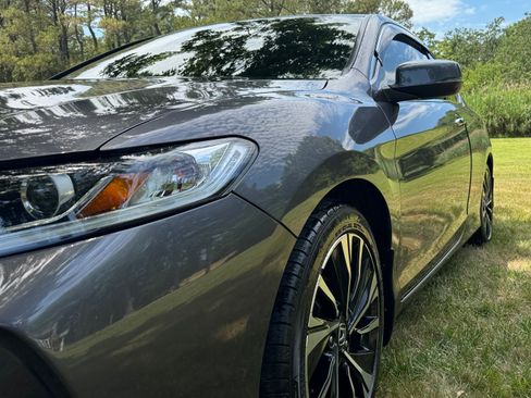Used 2017 Honda Accord EX-L image 8
